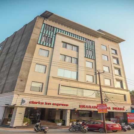 Bharawan Clarks Inn Express Amritsar Luaran gambar